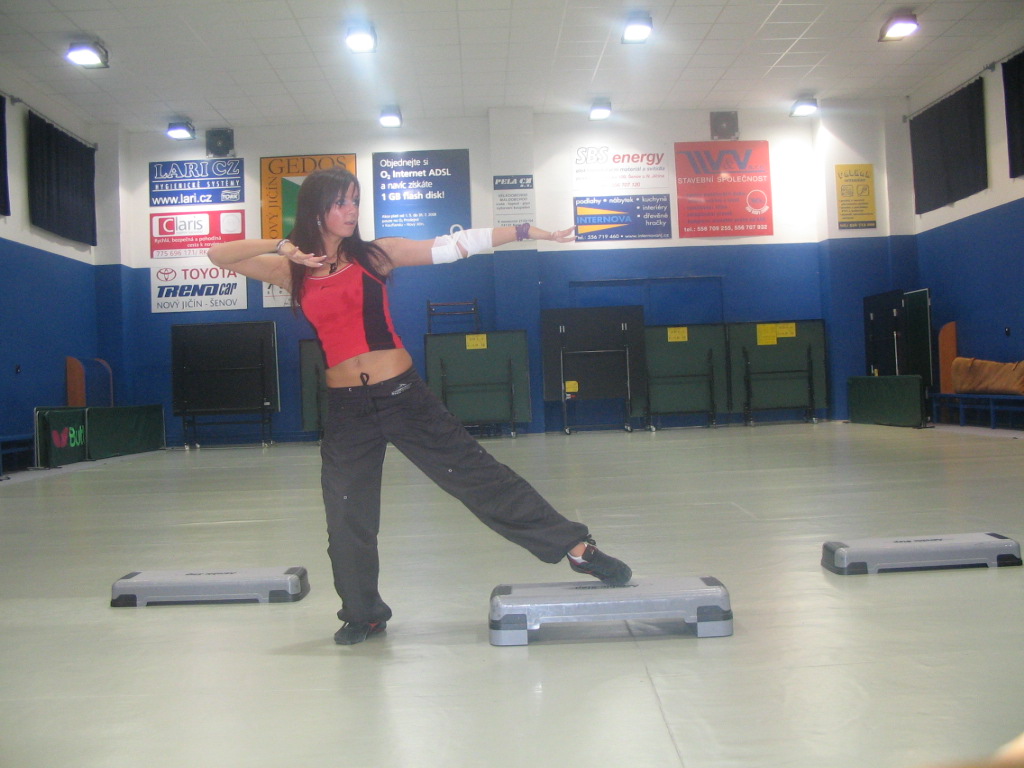 Step - aerobik - L-step.